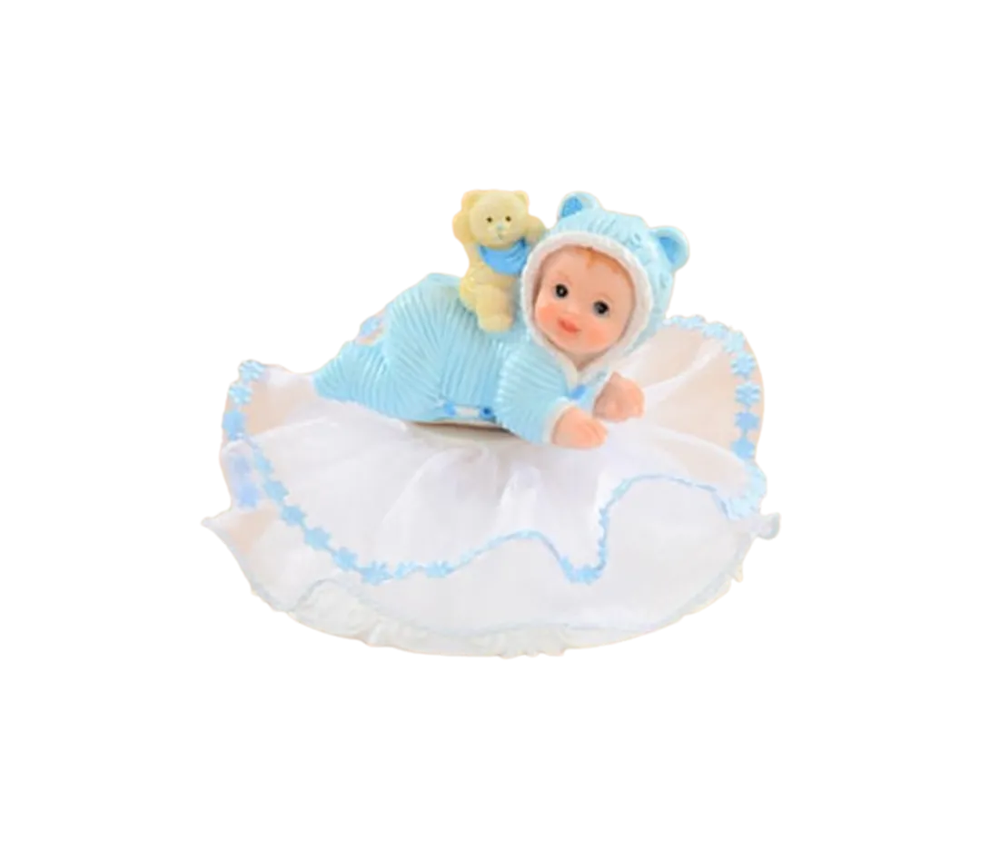 Sujet bébé garçon sur le ventre