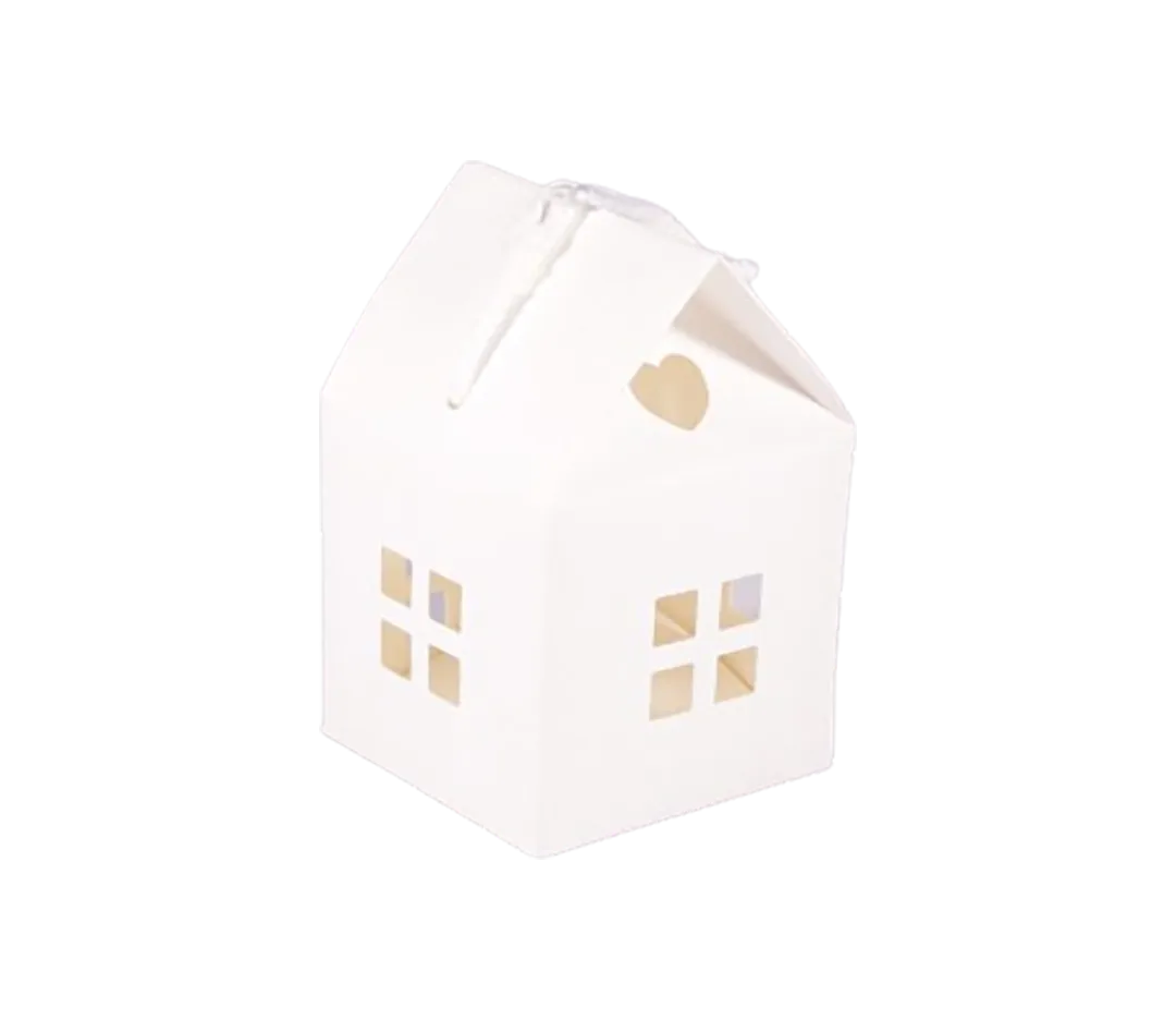 Maison blanche avec cordes