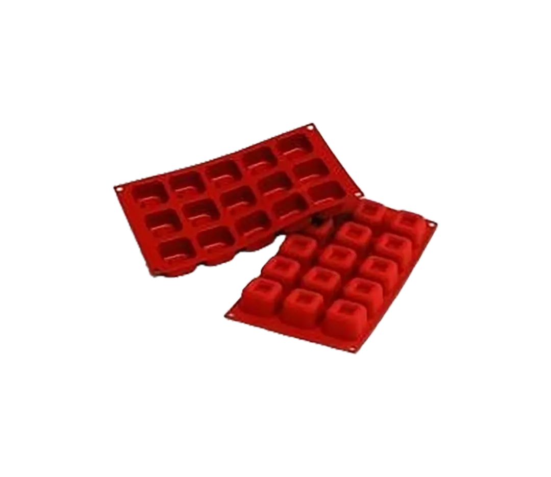 Moules silicone 15 savarins carrés.